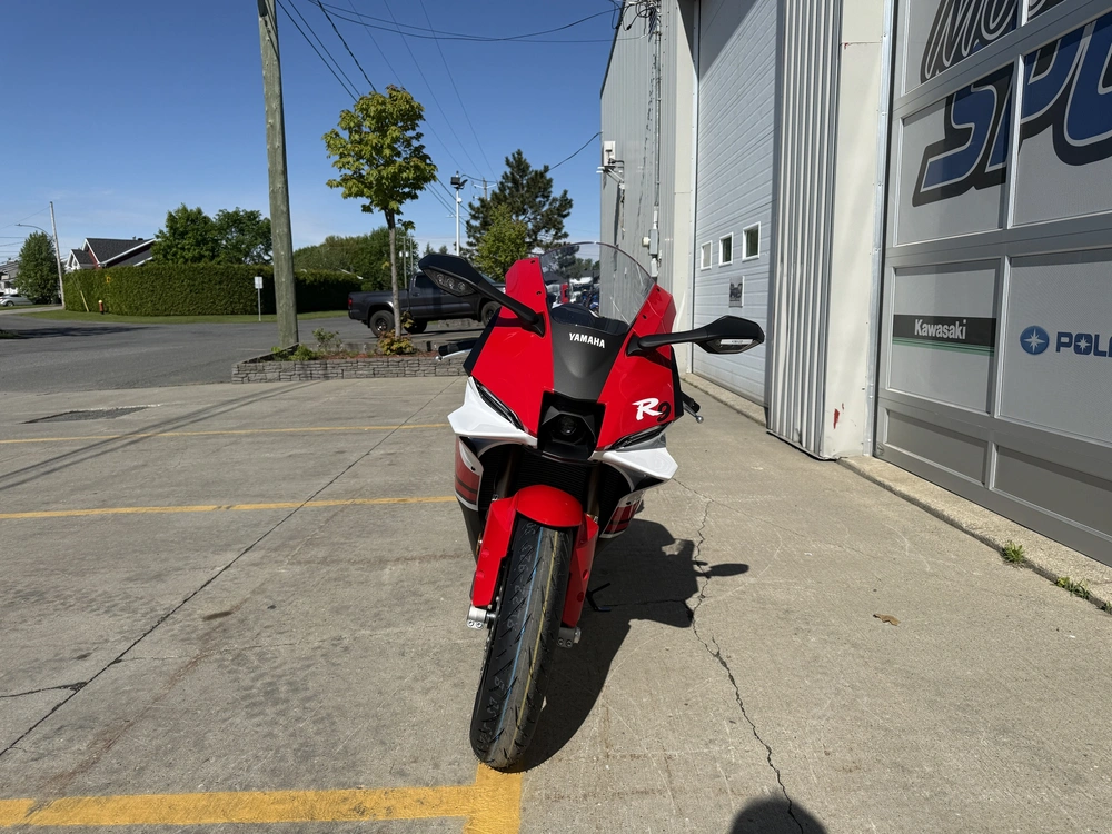 Yamaha Yzf-r9 70e Anniversaire 2026 alt