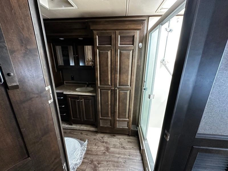 Tiffin Motorhomes Allegro 34pa 2018 alt