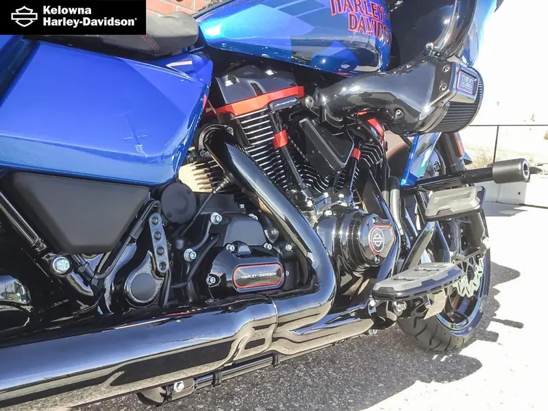 2026 Harley-Davidson FLTRXSTSE - CVO™ Road Glide® ST thumbnail 18