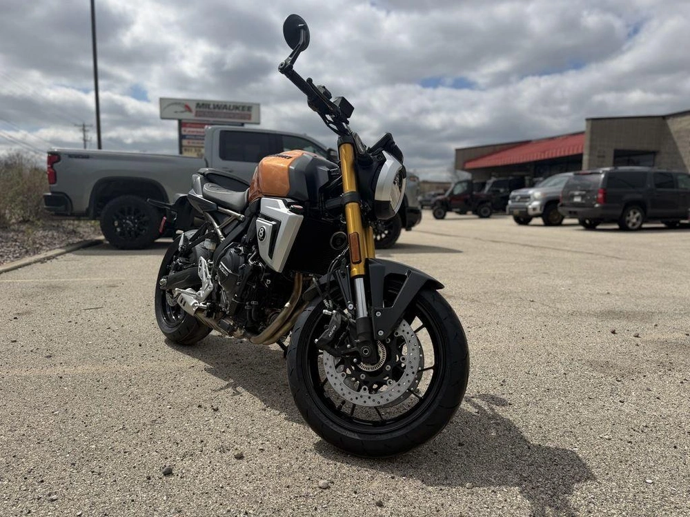 2026 Suzuki Gsx-8t alt