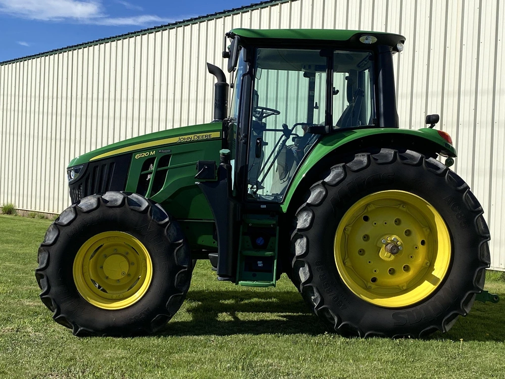 2025 John Deere 6120m alt