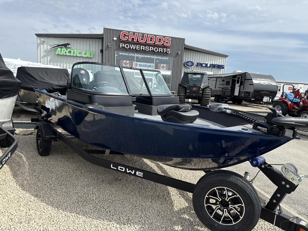 2026 Lowe Boats Fishing Machine Walk Thru Fm 1775 Wt alt