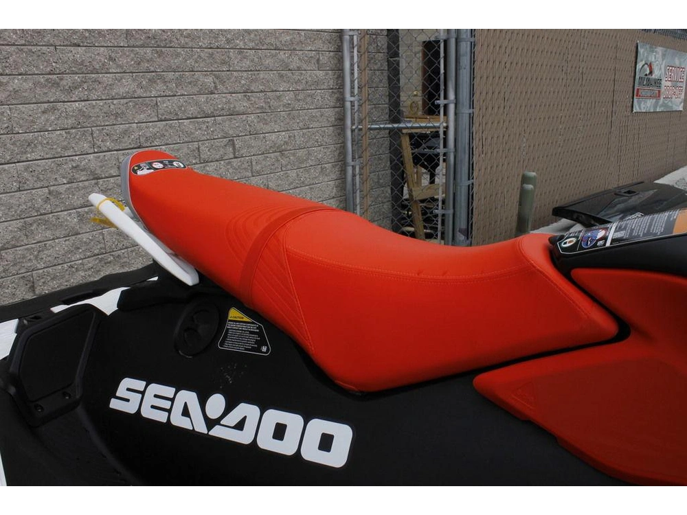 2026 Sea-doo Spark™trixx For 3 Rotax® 900 Ace™ - 90 Ibr And Audio alt