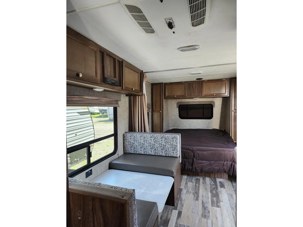 Gulf Stream Streamlite 24 Rbh 2015 alt