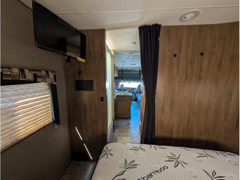 Coachmen Freelander 27qb 2018 alt