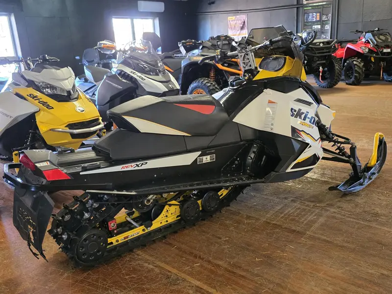 2012 Ski-Doo MXZ X 800 ETEC thumbnail 3