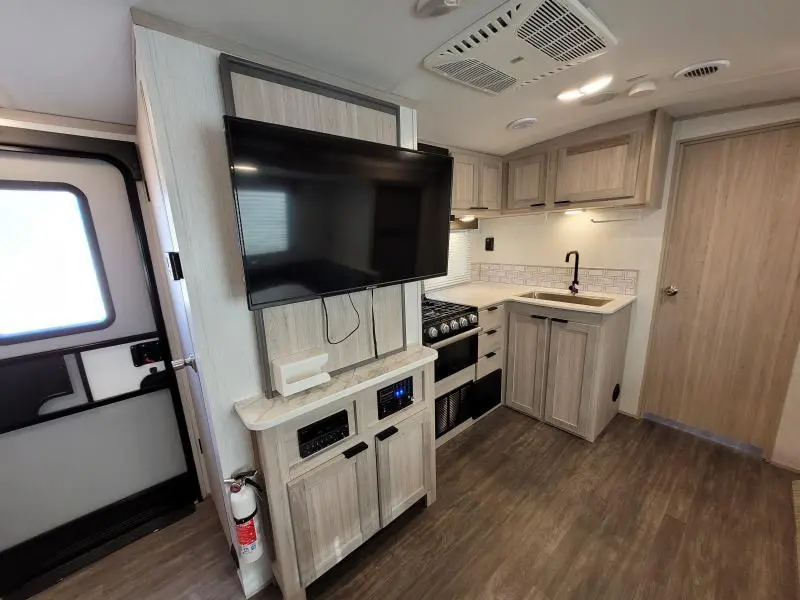 2022 Cruiser RV Shadow Cruiser