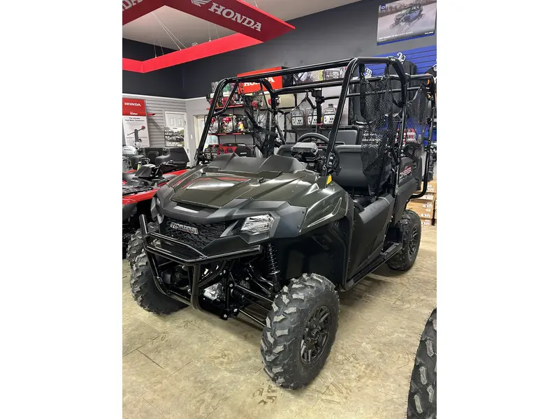 2026 Honda 2026  Honda Pioneer 700 - 4P DLX Green thumbnail 3