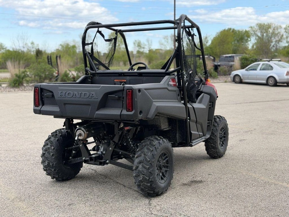 2026 Honda Pioneer 700 Deluxe alt