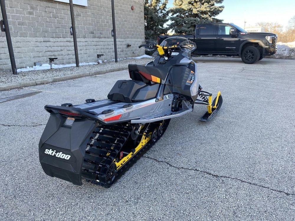 2026 Ski-doo Mxz® Adrenaline® With Blizzard® Package 850 E-tec 137 Ice R. Xt 1.25 alt