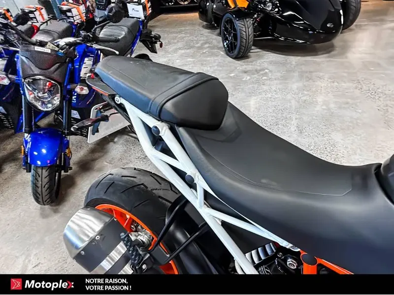 2017 KTM SUPERDUKE 1290 R thumbnail 5