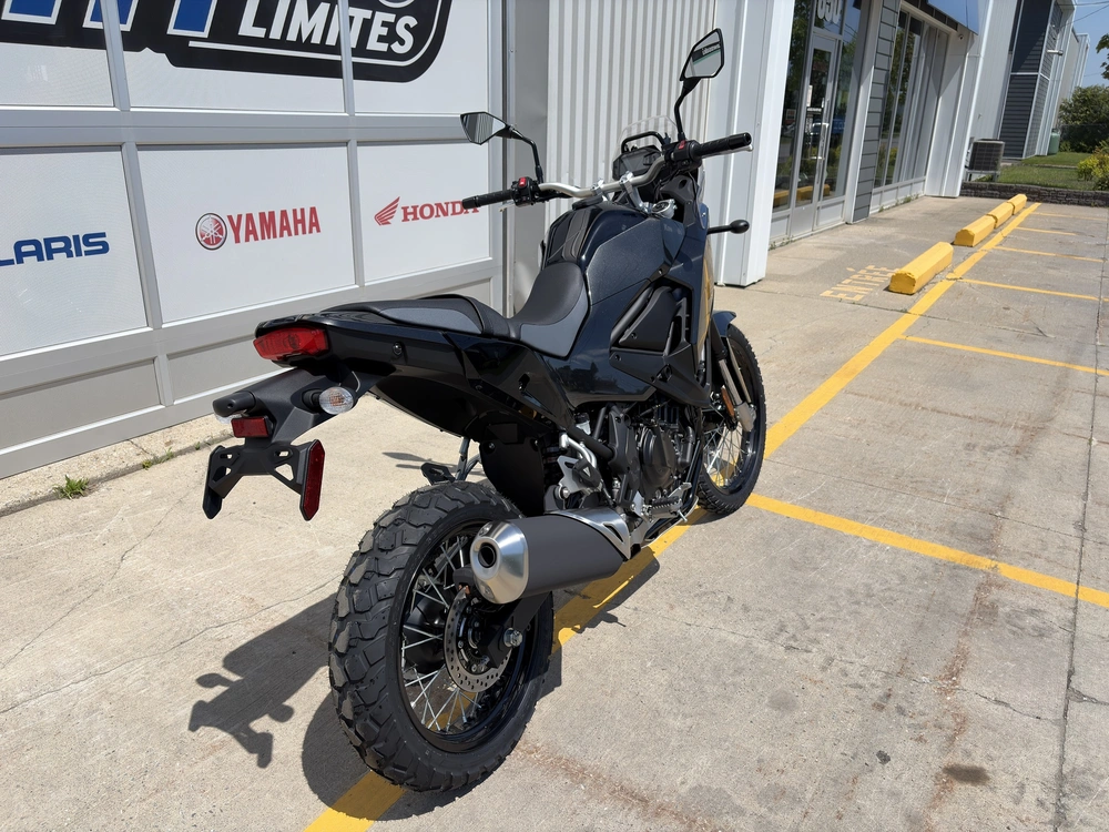 Kawasaki Kle500 2026 alt
