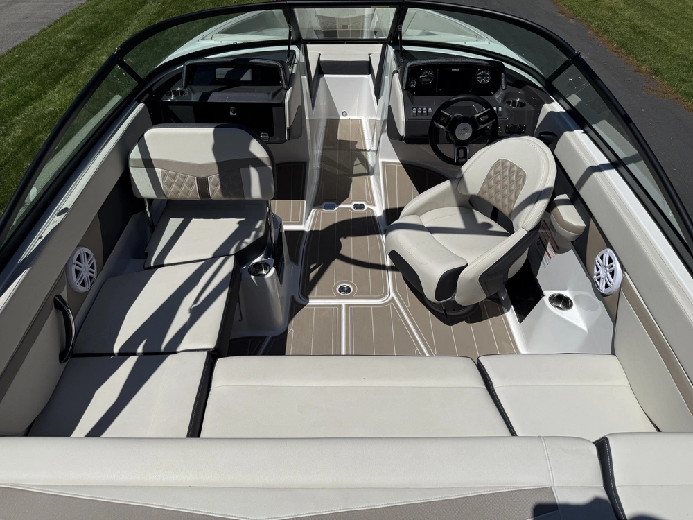 2025 Monterey Boats M20 Series alt