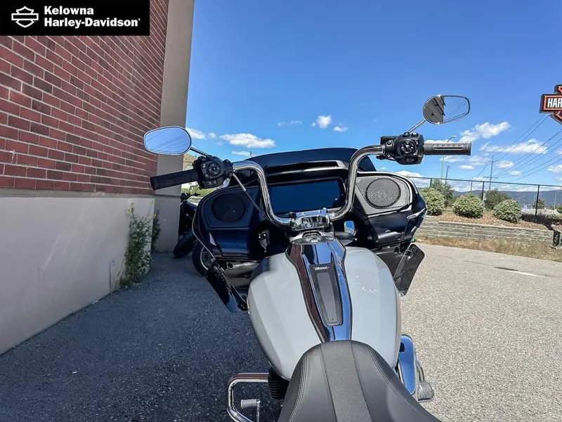 2026 Harley-Davidson FLTRX - Road Glide® thumbnail 14