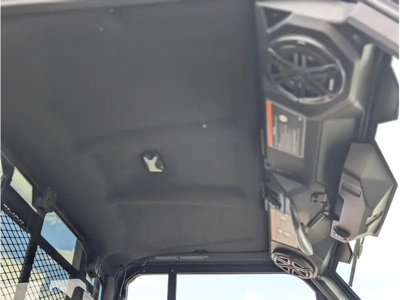 2026 Can-Am Defender Limited HD11 - White *DEMO* thumbnail 14