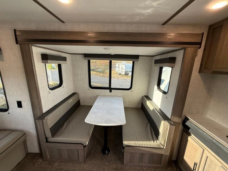 2022 Gulfstream Ameri-lite 236rl alt