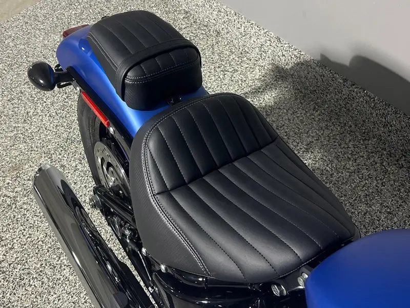 2026 Harley-Davidson FXBB - Street Bob® thumbnail 18