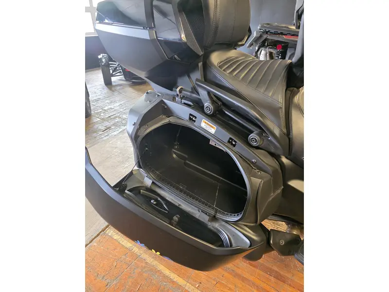 2024 Can-Am SPYDER  F3 LIMITED thumbnail 15