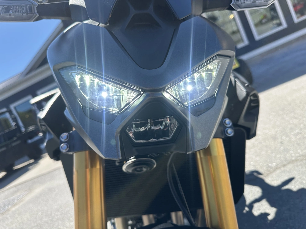2026 Kawasaki Z900 Se alt