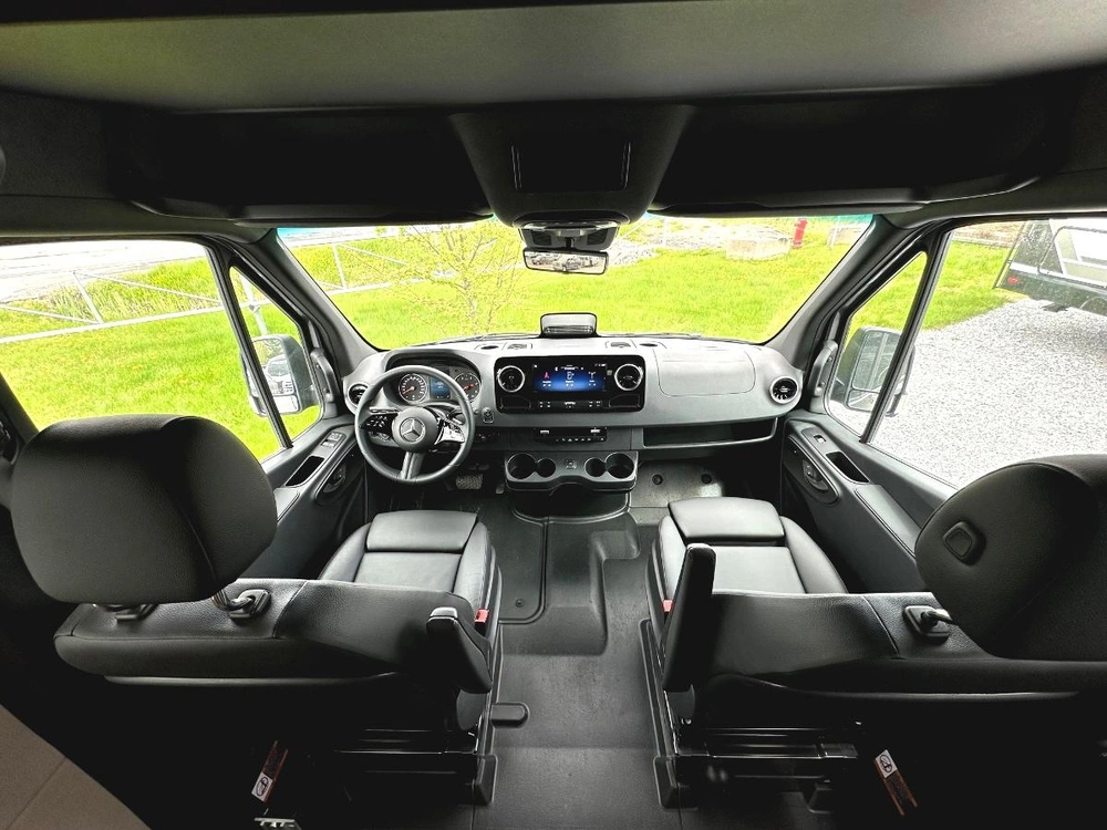 2027 Uwagen Série 4 Overland alt