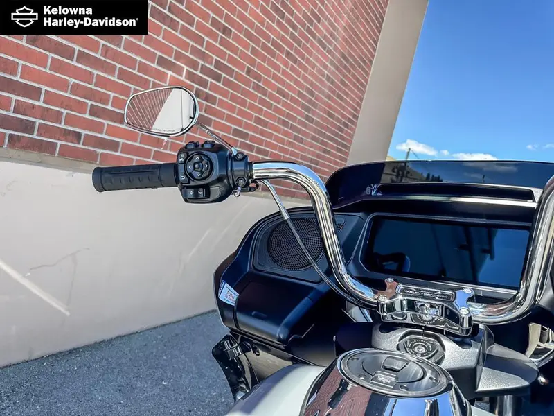 2026 Harley-Davidson FLTRX - Road Glide® thumbnail 15