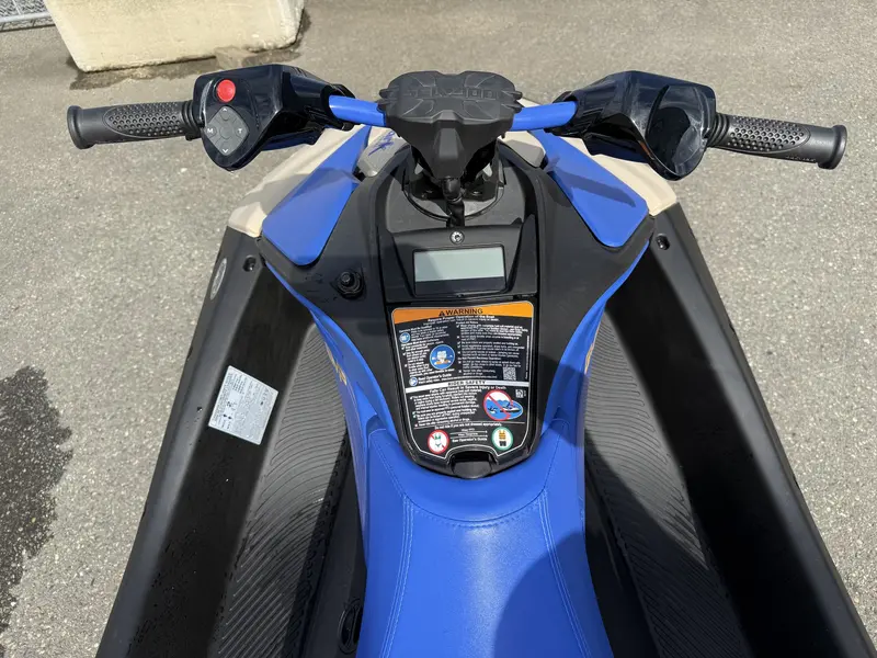 2025 Sea-Doo SPARK™ 1UP TRIXX-90 thumbnail 8