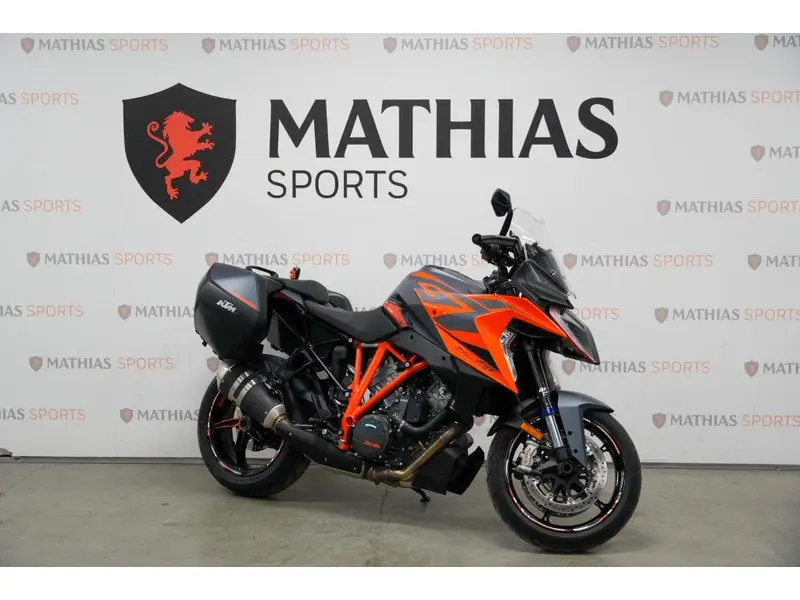 2023 KTM 1290 SUPER DUKE GT thumbnail 2