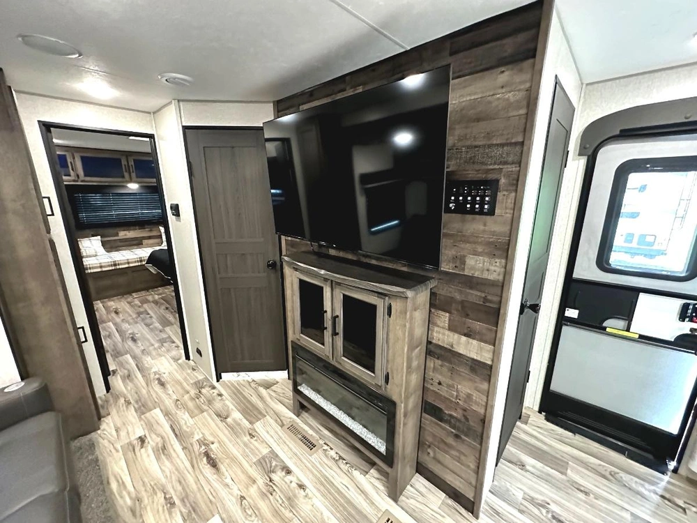2022 Venture Rv Sporttrek 272vrk alt