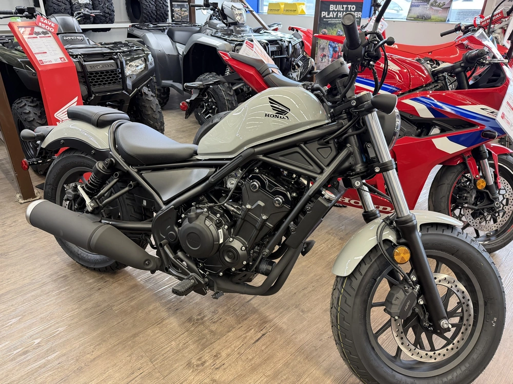 2026 Honda Rebel 500 Abs alt