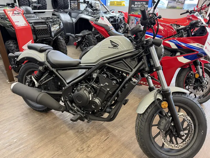 2026 Honda Rebel 500 Abs alt