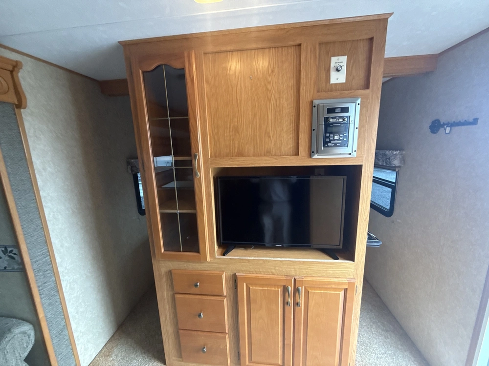 2006 Forest River Sandpiper 321bht alt