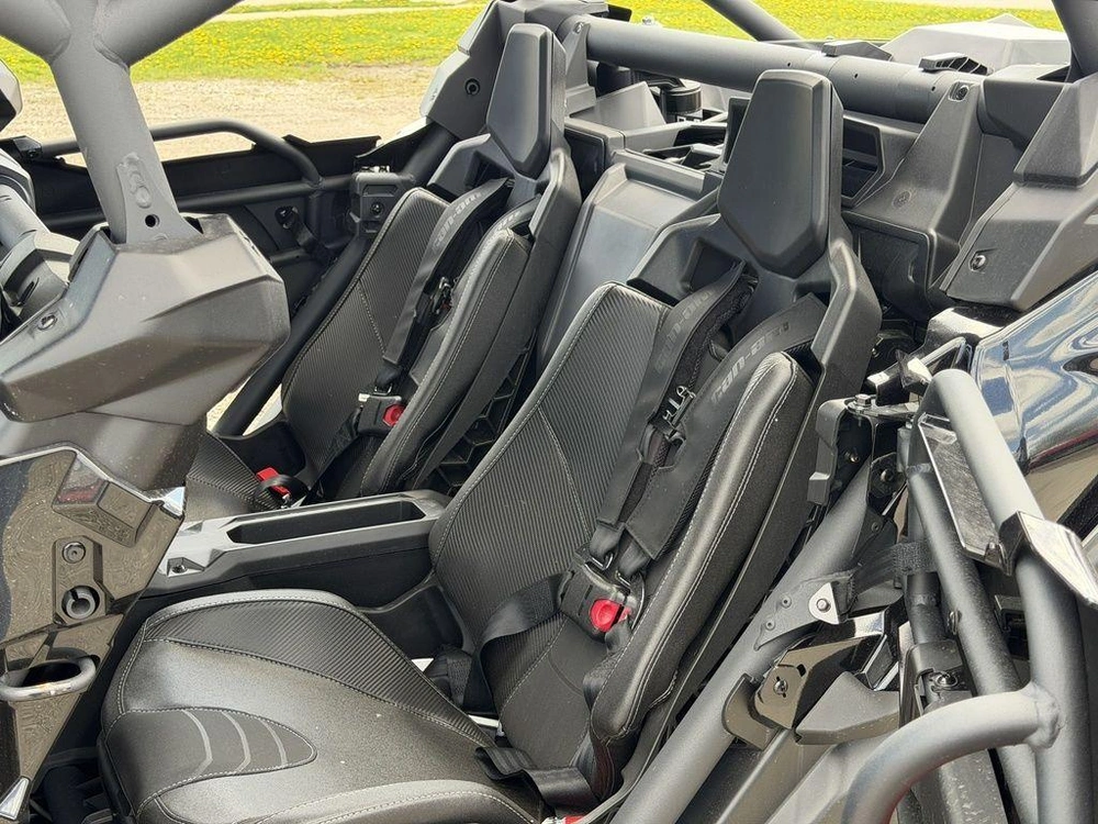 2026 Can-am Maverick X3 Max X Ds Turbo Rr Triple Black_4.5 In alt