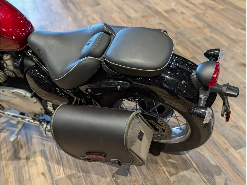 2023 Triumph Bonneville Speedmaster // Cordovan Red thumbnail 12