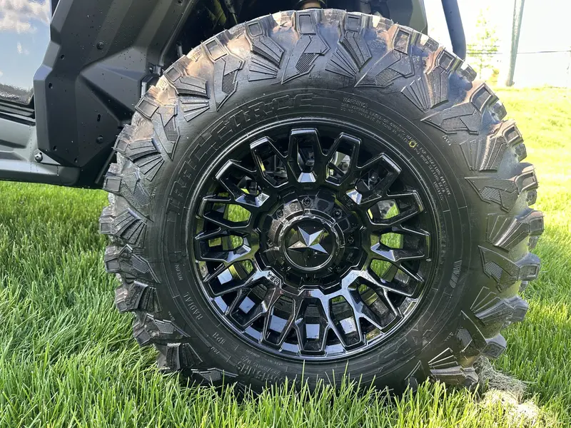 2026 Can-Am Maverick Sport DPS 1000R thumbnail 10