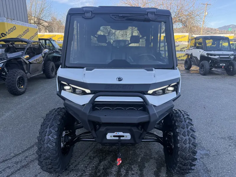 2026 Can-Am DEFENDER MAX LIMITED CAB HD11 thumbnail 2