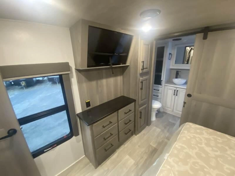Keystone Rv Montana 3763bp 2022 alt