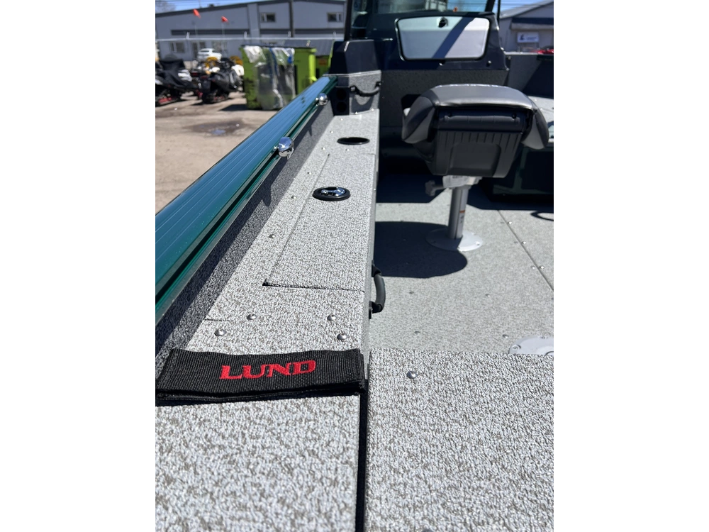 2026 Lund Boat Co 1775 Adventure Sport alt