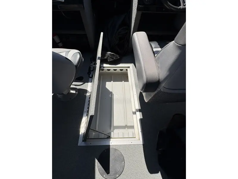 2017 Legend Boats X20**MOTEUR MERCURY 150 FORCES** **20 PIEDS TOUT ÉQUIPÉ!!** thumbnail 23
