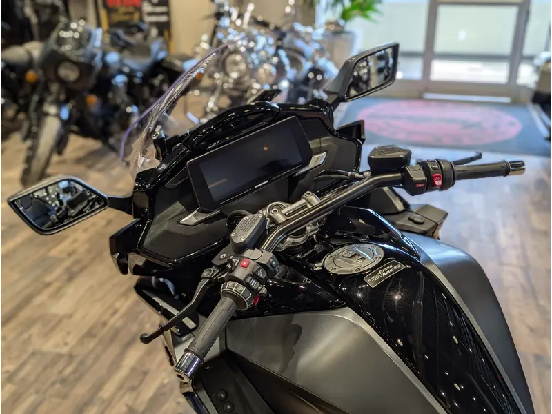 2026 BMW K 1600 Grand America // Mineral Grey Metallic Matte thumbnail 8