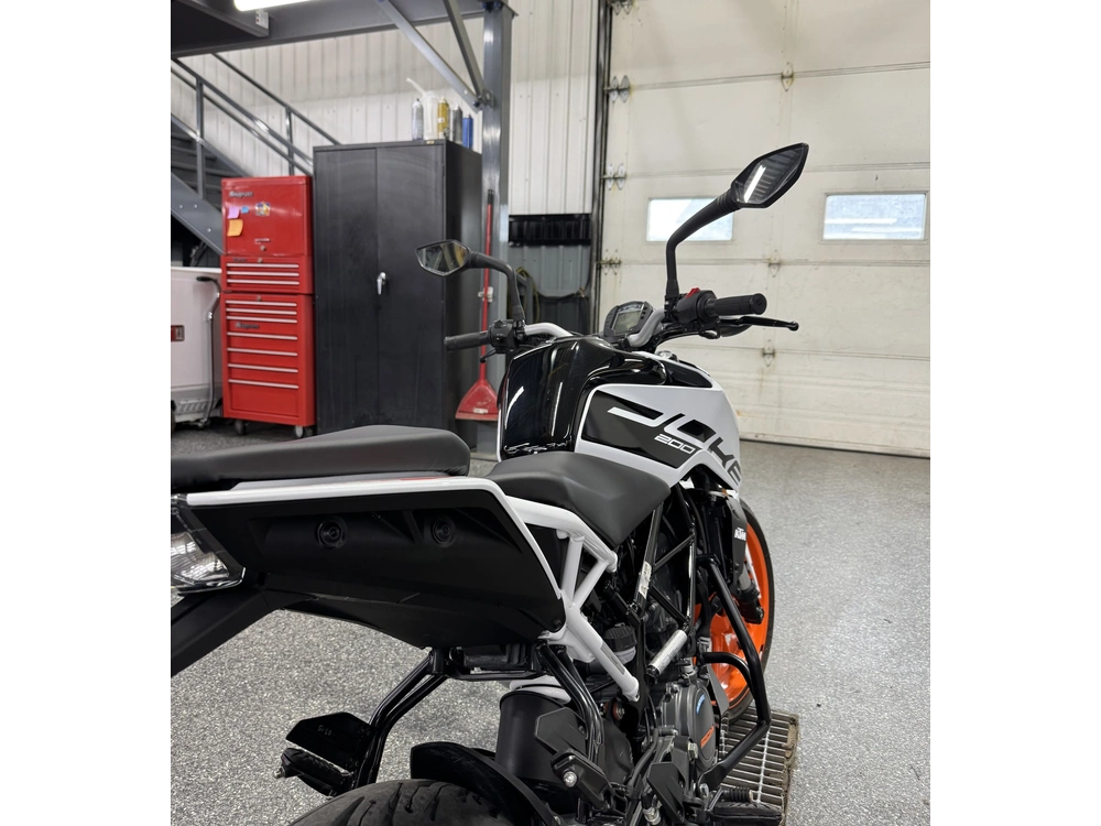Ktm Duke 200 2020 alt