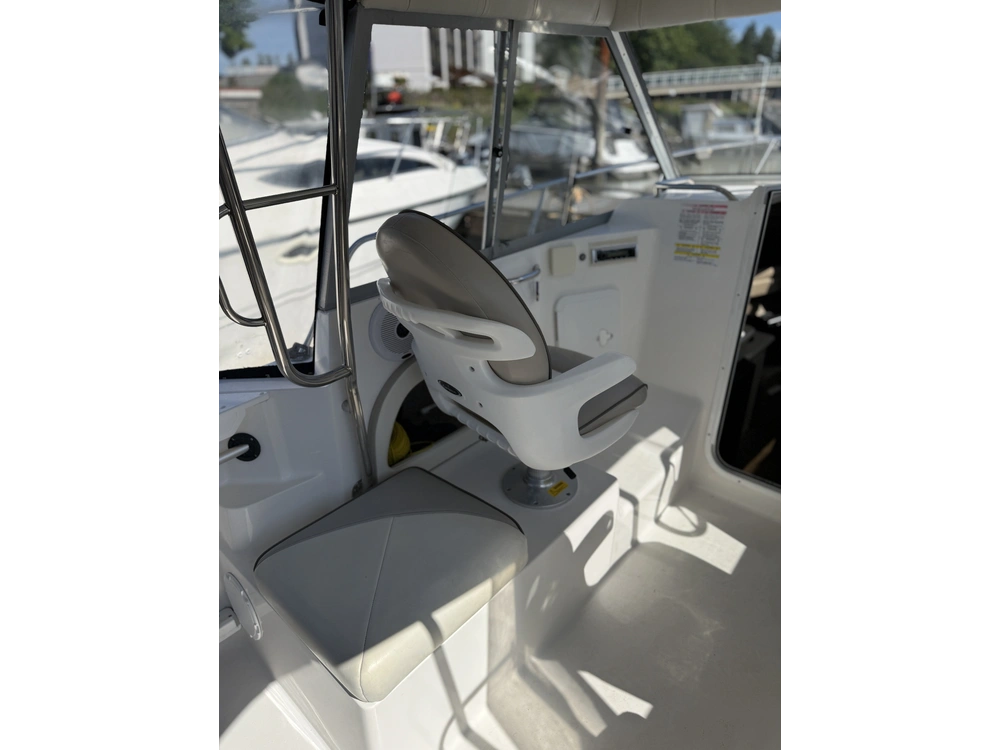 2010 Campion 682 Explorer alt