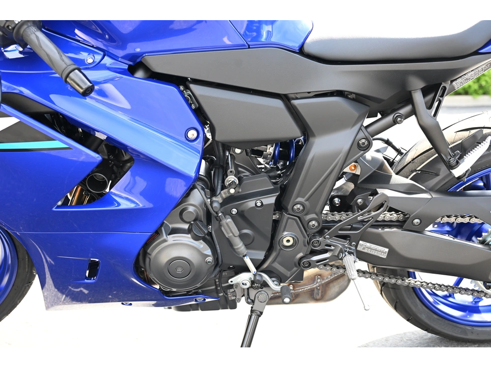 2026 Yamaha Yzf-r7 alt