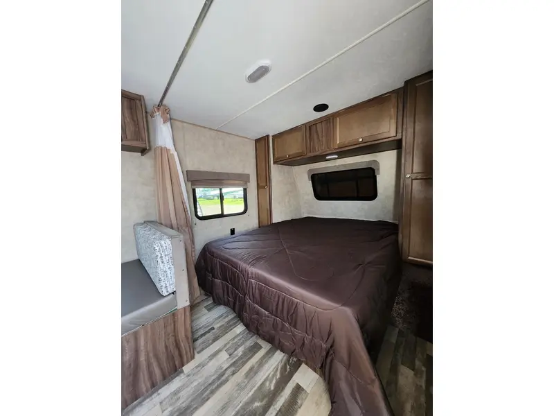 2019 Coachmen VICKING 21 BH thumbnail 5