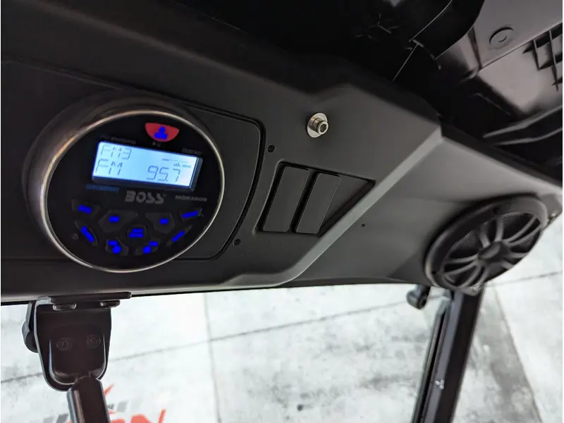 2019 Can-Am Defender XT HD10 | 4400km, Audio + Pneus neufs thumbnail 8
