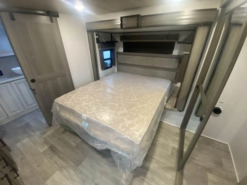 Keystone Rv Montana 3763bp 2022 alt