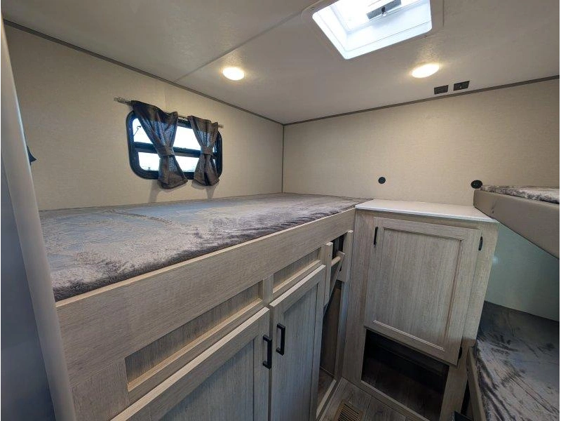 Coachmen Catalina 281qbunk 2026 alt
