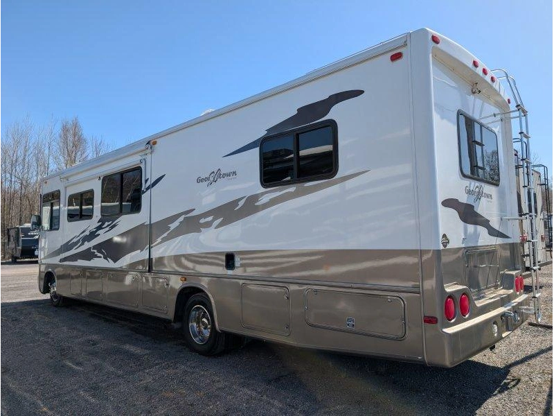 Forest River Georgetown 338ss 2007 alt