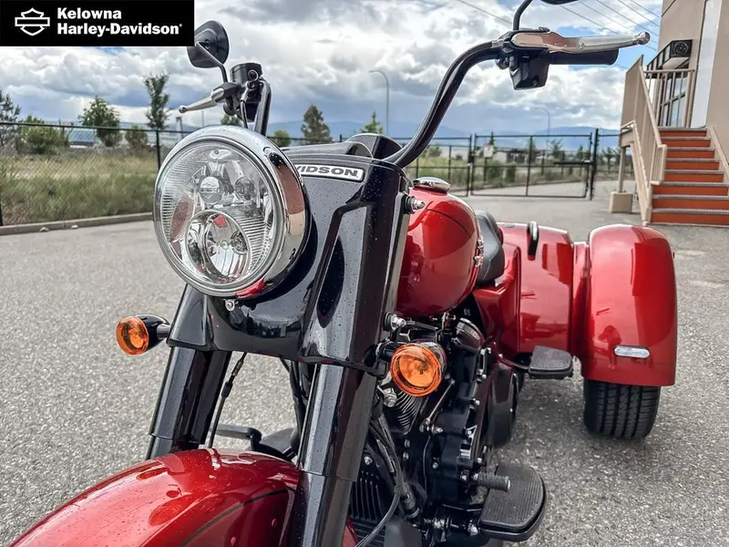 2025 Harley-Davidson FLRT - Freewheeler® thumbnail 20