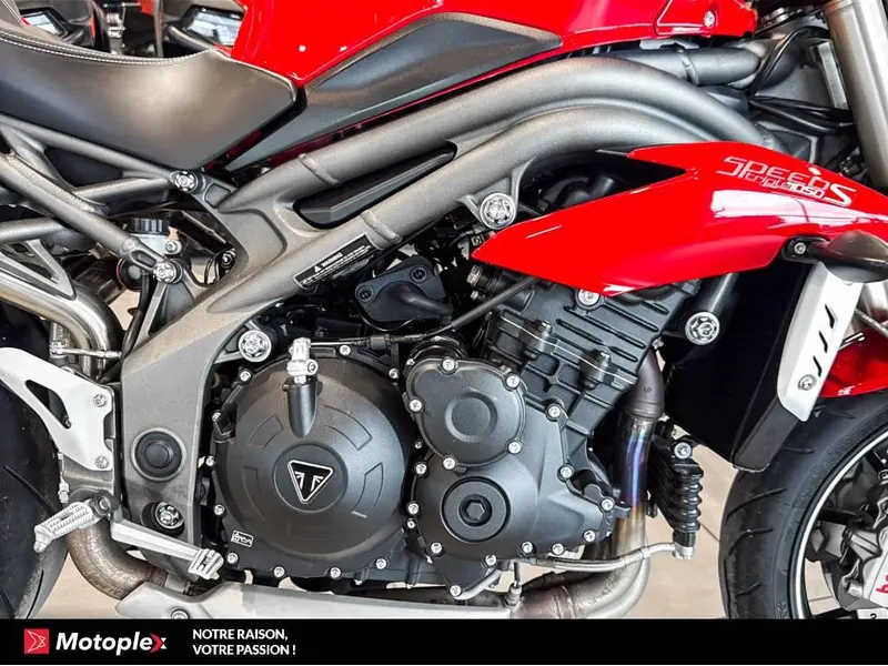 2017 Triumph SPEEDTRIPLE 1050S thumbnail 6