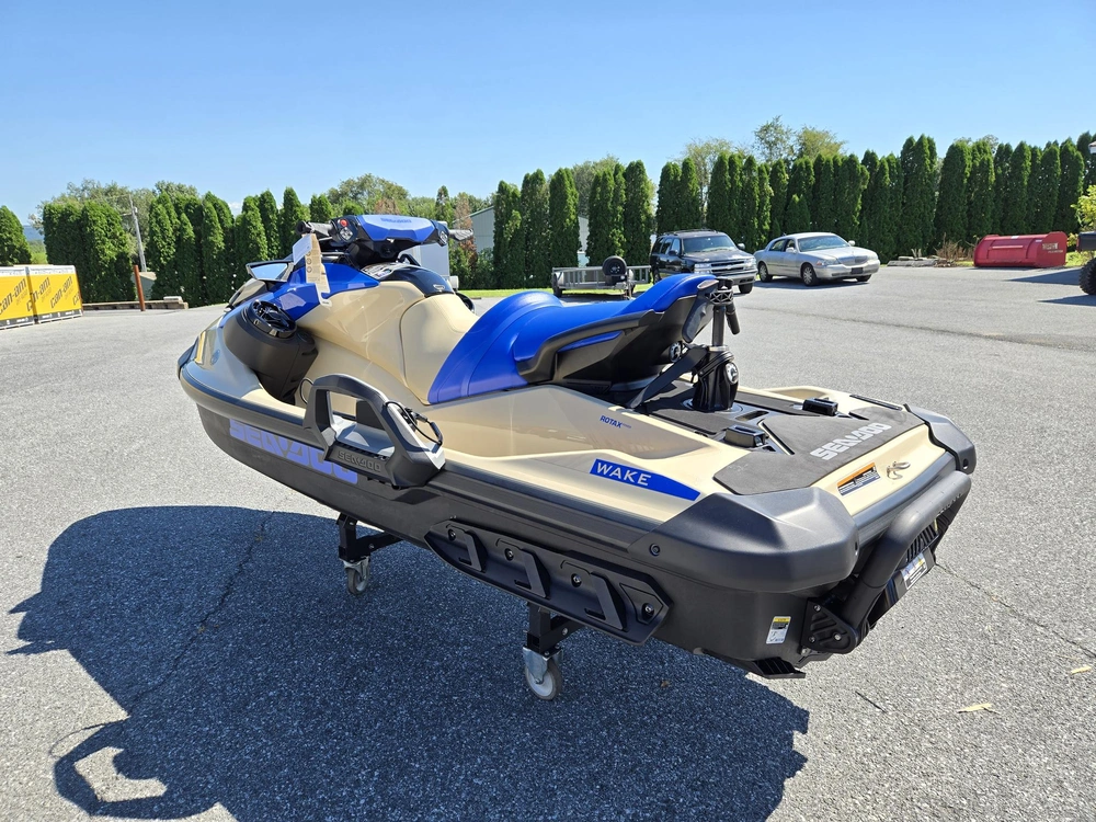 2026 Sea-doo Wake Pro 230 Sound System Ibr Idf Sand / Dazzling Blue alt